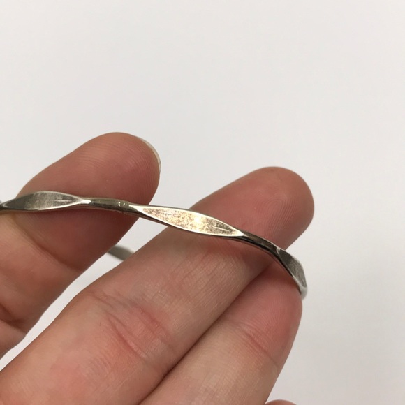 Vintage Simple Silver Bangle Bracelet - Picture 5 of 6
